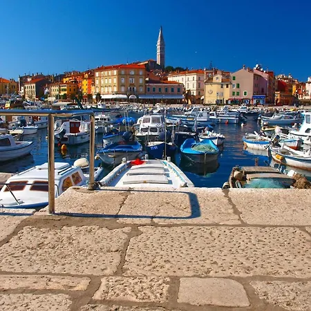 Fuer 2 Personen Ca 25 Qm In Rovinj, Istrien Istrische Riviera Apartment *